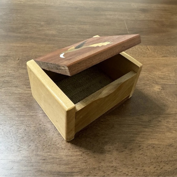 Vintage Handmade Wooden Jewelry Box With Inlay Hummingbird Trinket Box - Picture 6 of 9